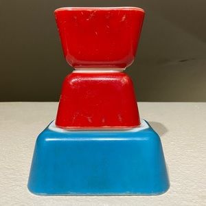 Pyrex Primary pans no lids